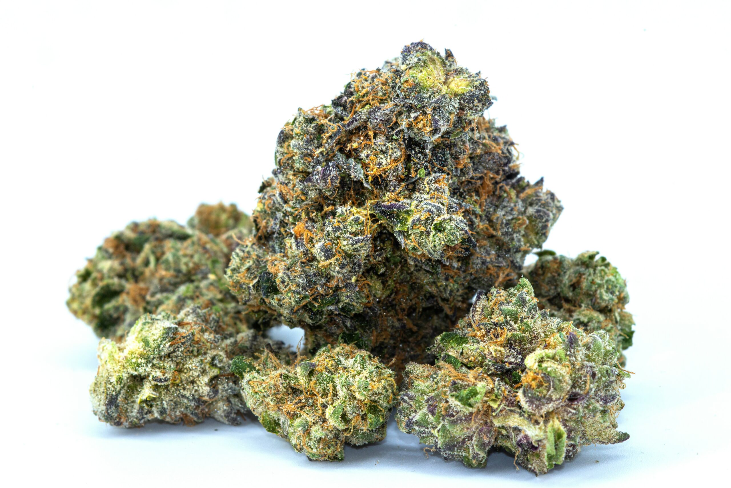 Des têtes de cannabis fraîches prêtes pour la livraison de cannabis à domicile à Montréal.