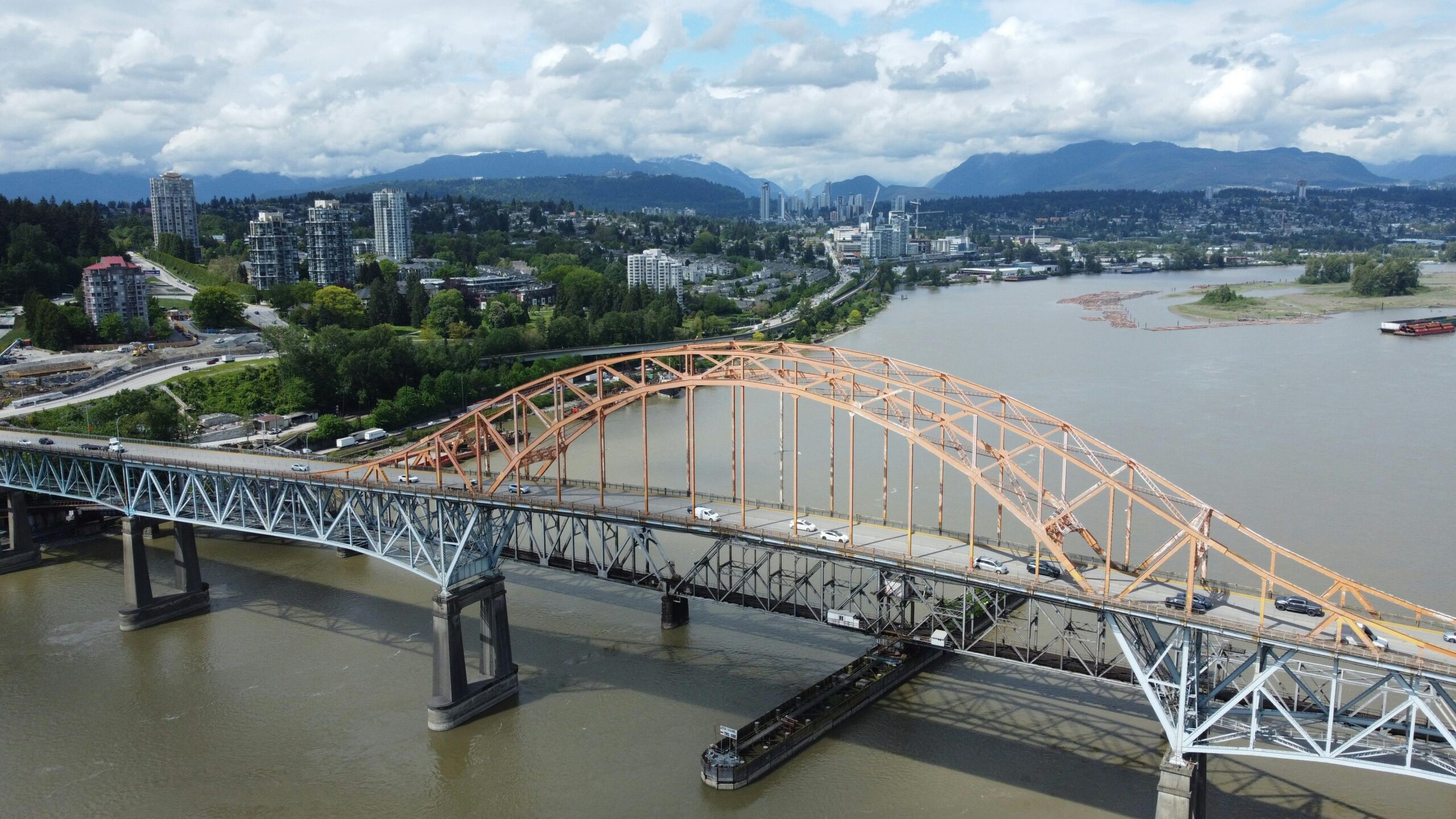 Scenic view of the Pattullo Bridge over the Fraser River in Surrey, BC